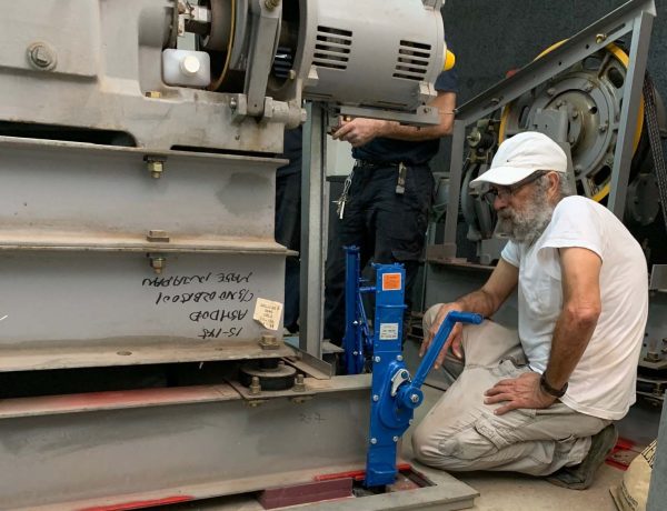 החלפת-בולמי-מעלית.jpg